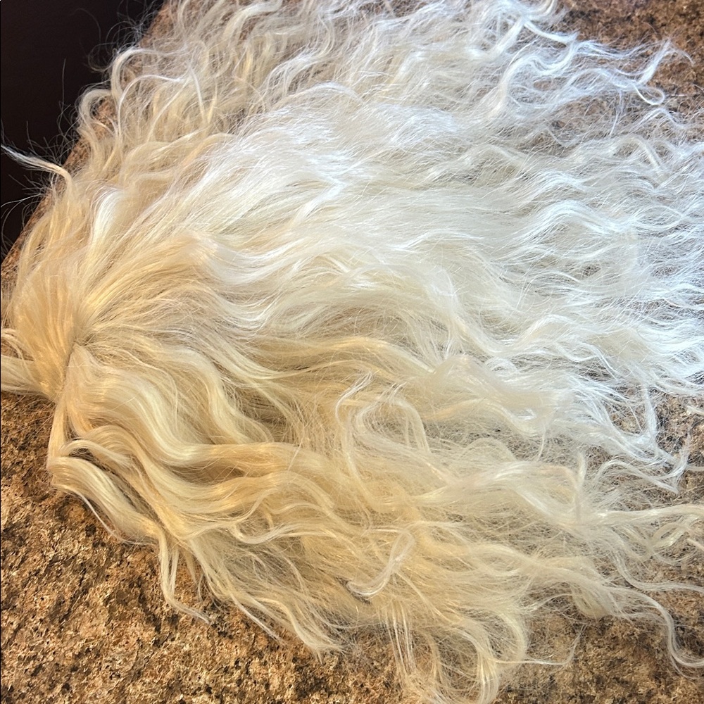 Blonde Wavy Hair Wig